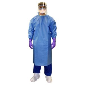 Bata quirúrgica con puños ajustables y refuerzo en mangas y pecho. Tela no tejida de polipropileno impermeable a la penetración de líquidos y fluidos ; antiestática y resistente a la tensión. Estéril y desechable. Tamaño: Chico Pieza.