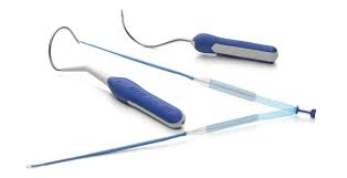 Malla para la corrección de incontinencia urinaria femenina vía vaginal abdominal o transobturador. Incluye: Introductor con empuñadura y guía rígida de metal o plástico; cinta de polipropileno cubierta con una o dos agujas en sus extremos o con puntas adecuadas al dispositivo introductor. Estéril y desechable. Envase