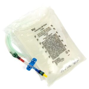 Solución para Diálisis Peritoneal baja en magnesio con sistema de doble bolsa. Solución para Diálisis Peritoneal al 2.5%. Cada 100 ml contienen: Glucosa monohidratada 2.5 g. Cloruro de sodio 538 mg. Cloruro de calcio Dihidratado 25.7 mg. Cloruro de magnesio hexahidratado 5.08 mg. Lactato de sodio 448 mg. Agua inyectable c.b.p 100 ml. pH 5.0-5.6. Miliequivalentes por litro: Sodio 132. Calcio 3.5. Magnesio 0.5. Cloruro 96. Lactato 40. Miliosmoles aproximados por litro 398. Envase con bolsa de 2 500 ml y con sistema integrado de tubería en "Y" y en el otro extremo bolsa de drenaje con conector tipo luer lock y tapón con antiséptico.