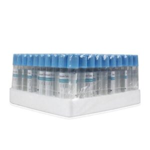 Tubos Para la toma y recolección de sangre. De vidrio al vacío (10.25 x 64 mm) desechable para adulto con citrato de sodio 0.129 molar (0.3 ml) líquido tapón azul. El tapón y el interior del tubo recubierto con silicón. Volumen de drenado 2.7-3 ml (± 0.3 ml) el rango menor establece el volumen de drenado a la altura del altiplano mexicano y el rango mayor a nivel del mar. Etiquetados individualmente con número de lote y fecha de caducidad. Con o sin tapón de seguridad. Caja con 100.